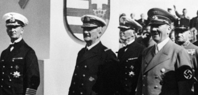 Adolf Hitler en 1938 con Miklos Horthy