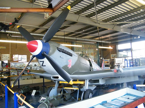 Supermarine Spitfire Mk.XVI con número de Serie TB752 conservado en el Hurricane and Spitfire Memorial Museum en Kent, Inglaterra