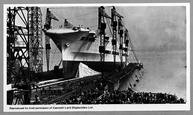 Imagen de Ark Royal en el momento de su botadura