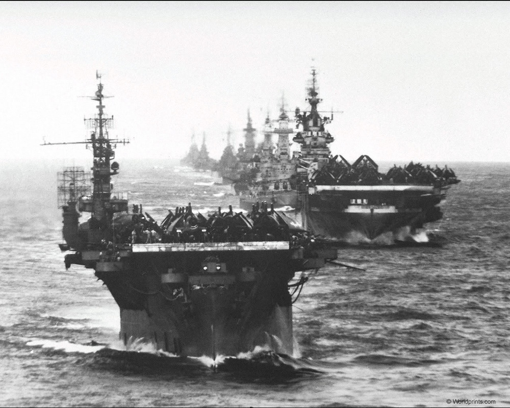 Flota de portaaviones en el Pacífico rumbo a Okinawa