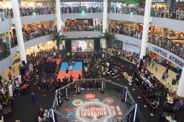 kesimpulan kejadian 1 6 Kejadian Hitam Di One Borneo Hypermall Kisah Seram